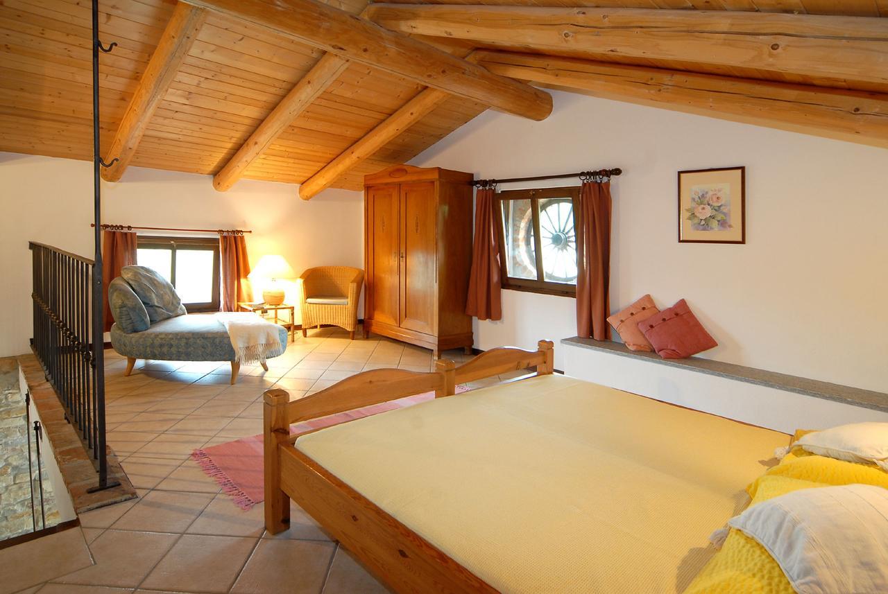 Agriturismo Sondrea Sinio Kültér fotó